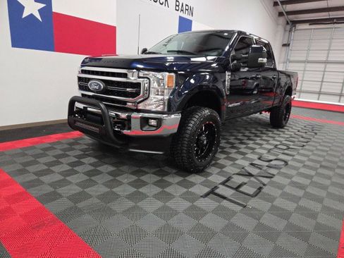 Used 2022 Ford F250 Lariat w/ Lariat Ultimate Package AWD/4WD image 3