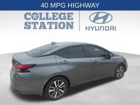 Used 2021 Nissan Versa SV image 6