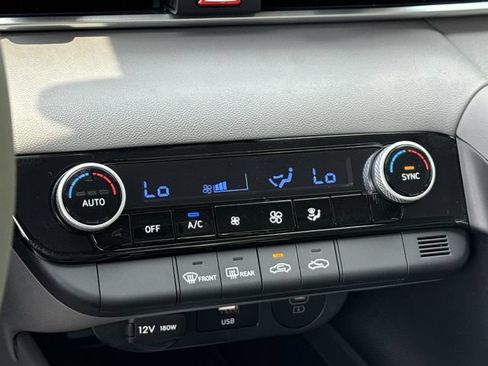 New 2026 Hyundai Elantra Sport FWD image 32