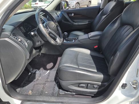 Used 2017 INFINITI QX50 2WD w/ Deluxe Touring Package image 9