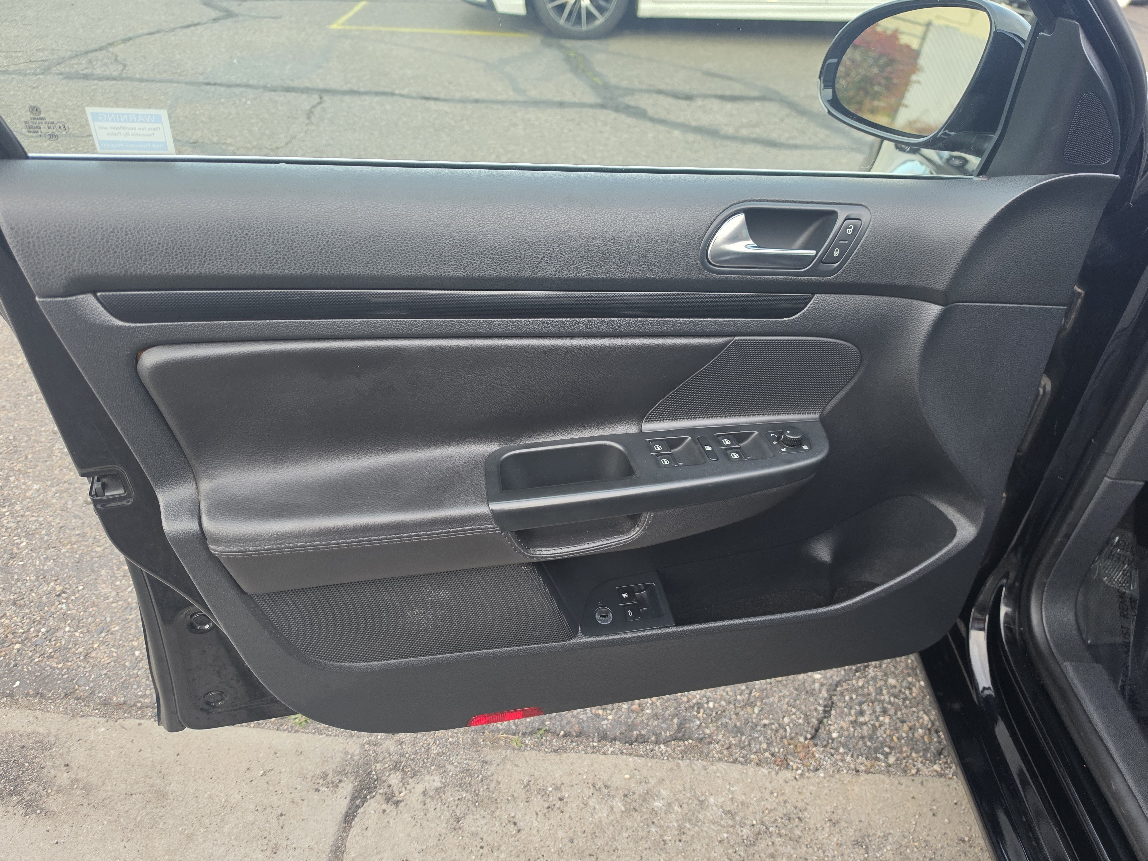 Used 2010 Volkswagen Jetta SE FWD image 13