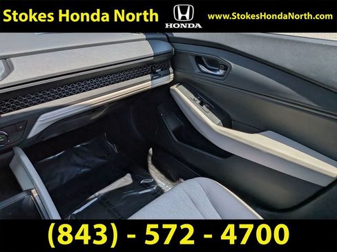 Certified 2025 Honda Accord SE image 18