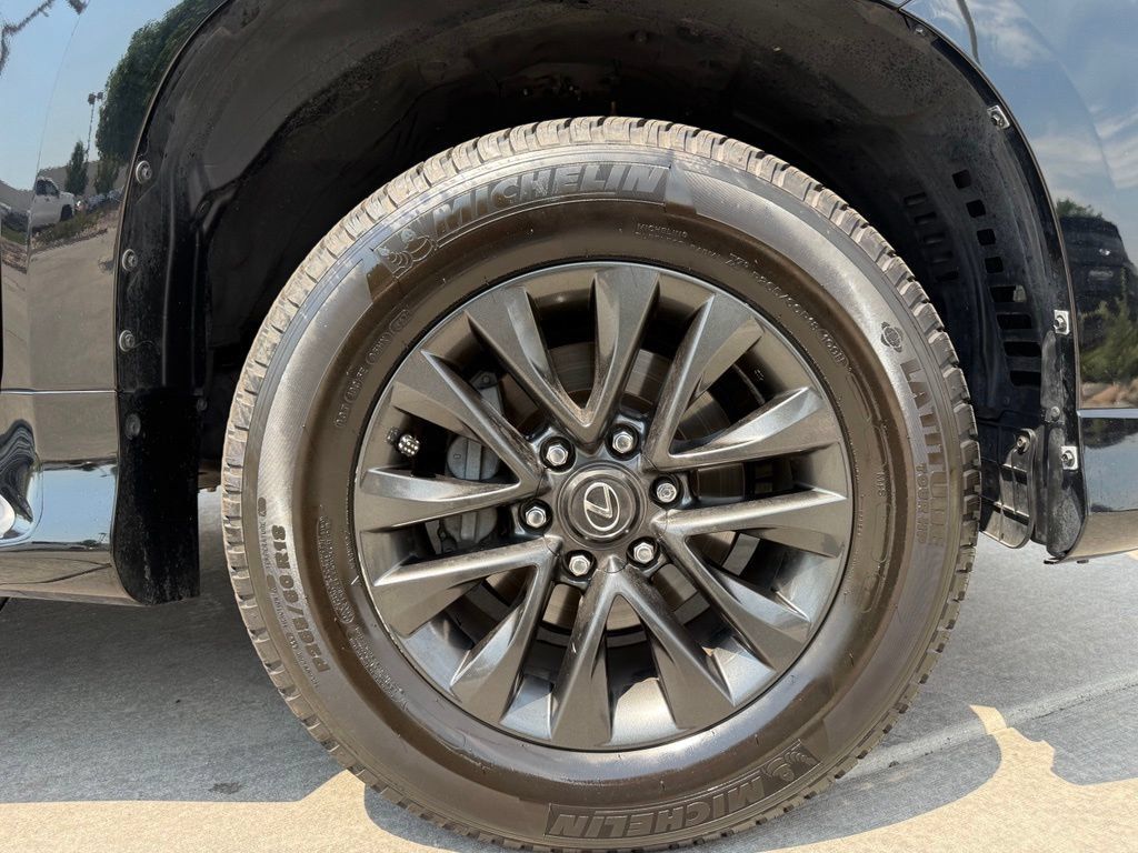 Used 2020 Lexus GX 460 Premium w/ Premium Package AWD/4WD image 32