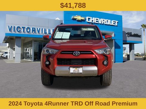 Used 2024 Toyota 4Runner TRD Off-Road Premium image 2