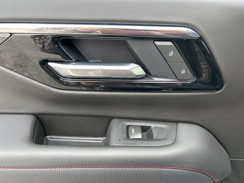 Used 2025 Chevrolet Suburban RST w/ Comfort Package image 40