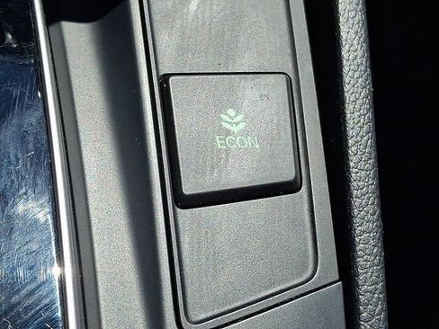 Used 2017 Honda CR-V EX image 16