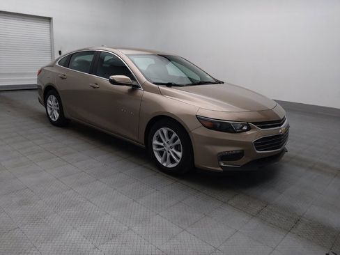 Used 2018 Chevrolet Malibu LT w/ Driver Confidence Package FWD image 11