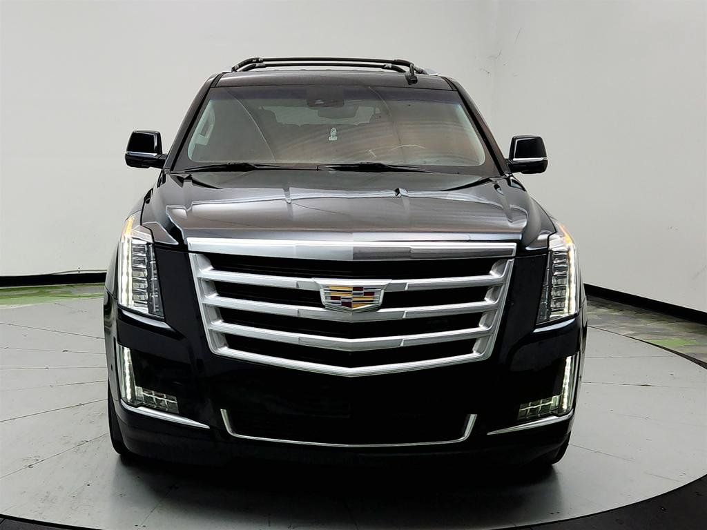 Used 2019 Cadillac Escalade Luxury AWD/4WD image 2