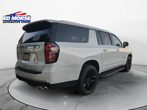 Used 2023 Chevrolet Suburban Premier AWD/4WD image 5