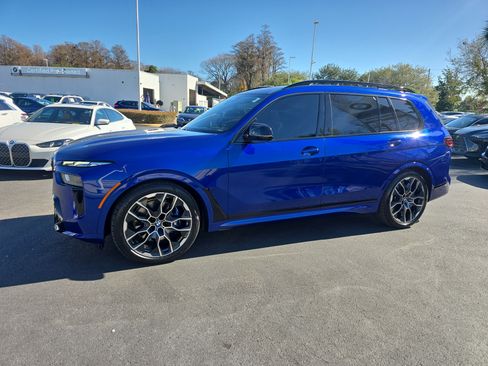 Used 2025 BMW X7 M60i w/ Executive Package image 6