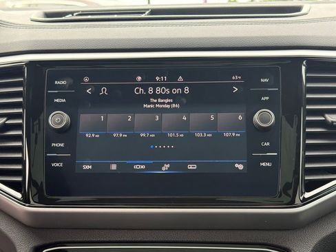 Used 2021 Volkswagen Atlas Cross Sport SEL R-Line FWD image 29