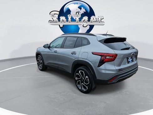 New 2025 Chevrolet Trax RS w/ Sunroof Package image 6