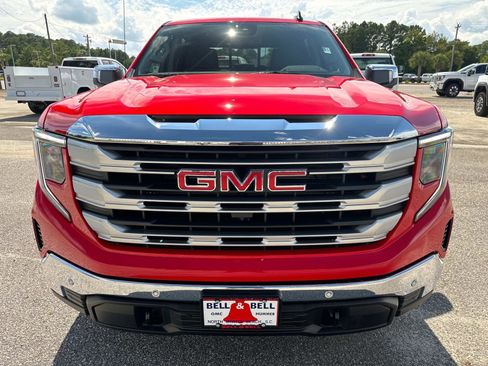 New 2026 GMC Sierra 1500 SLE image 8
