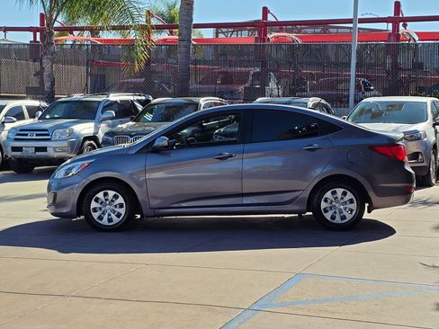 Used 2017 Hyundai Accent SE image 11