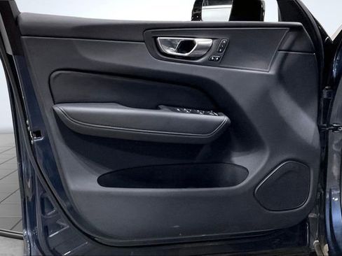 Certified 2025 Volvo XC60 B5 Plus image 24