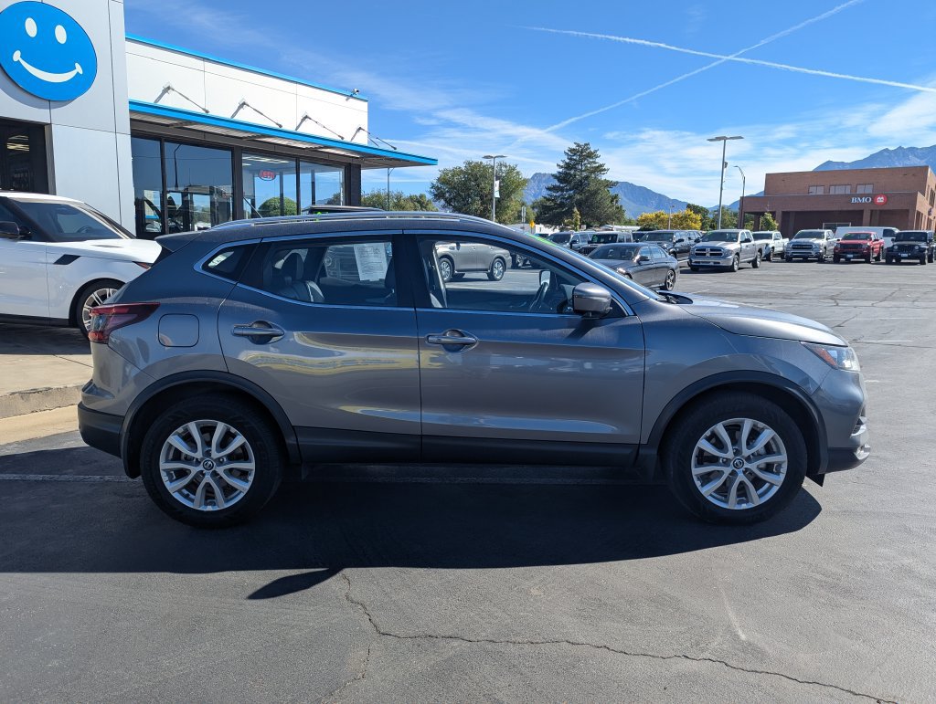Used 2022 Nissan Rogue Sport SV w/ Technology Package AWD/4WD image 2