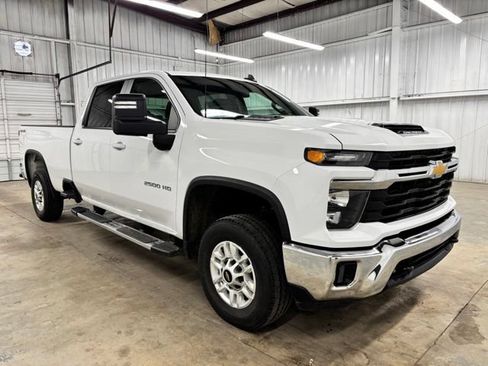 Used 2025 Chevrolet Silverado 2500 LT w/ Convenience Package AWD/4WD image 1
