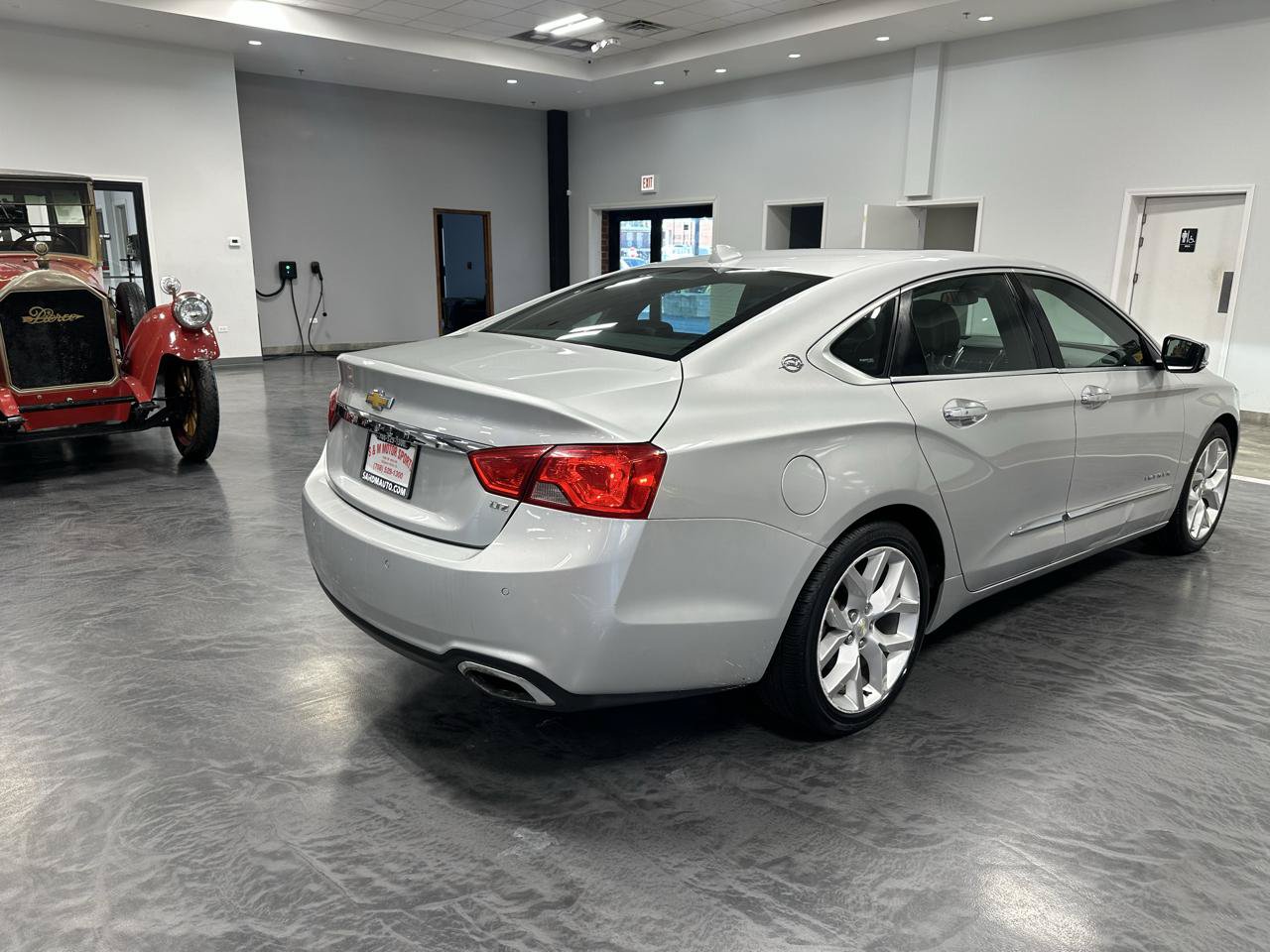 Used 2014 Chevrolet Impala LTZ FWD image 6