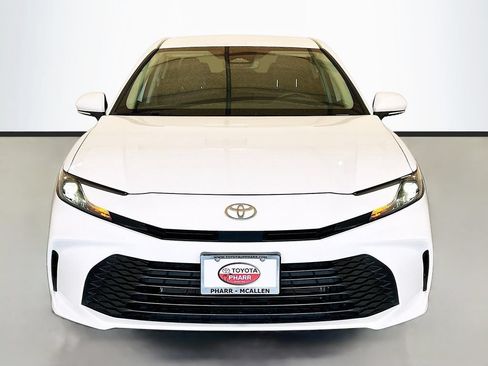 Used 2025 Toyota Camry LE w/ Convenience Package FWD image 2