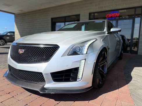 Used 2016 Cadillac CTS V w/ Luxury Package image 27