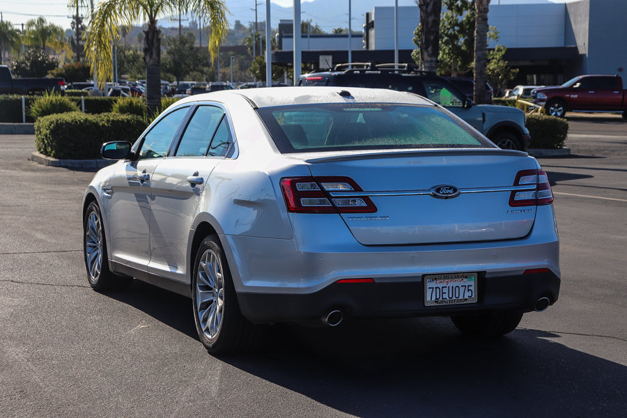 Used 2014 Ford Taurus Limited w/ Equipment Group 301A FWD image 7