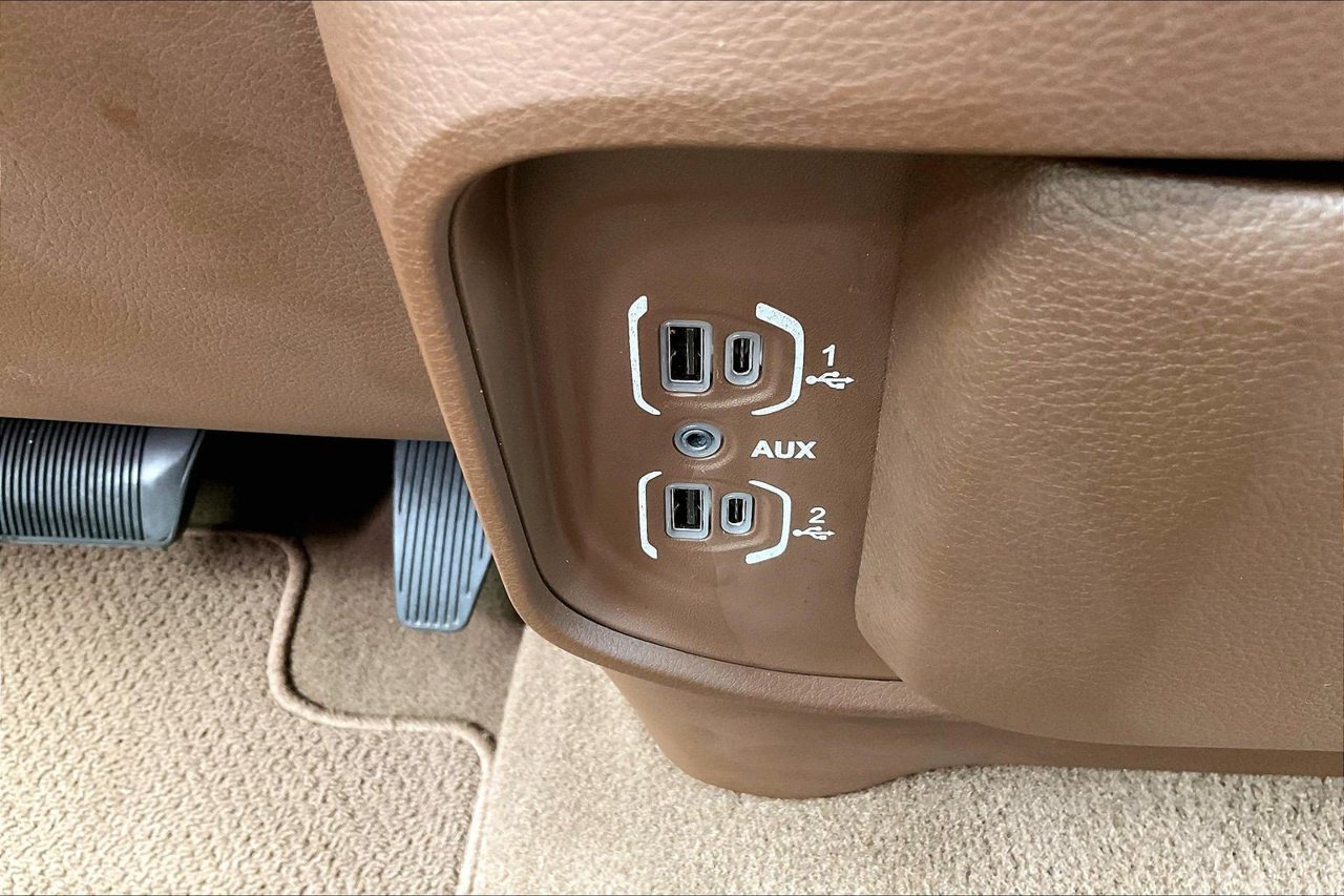 Certified 2022 RAM 3500 Laramie AWD/4WD image 18