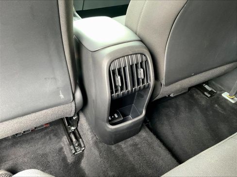 Certified 2025 Hyundai Kona SEL AWD/4WD image 10
