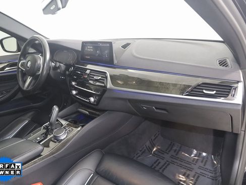 Used 2020 BMW M550i xDrive M550i xDrive w/ Premium Package image 47