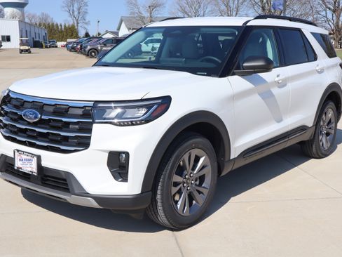 New 2026 Ford Explorer Active image 1