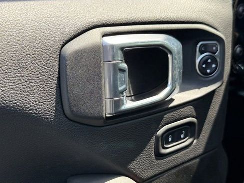 New 2024 Jeep Wrangler Unlimited Rubicon w/ Technology Group image 12