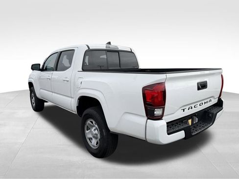 Used 2023 Toyota Tacoma SR w/ SR Convenience Package image 5