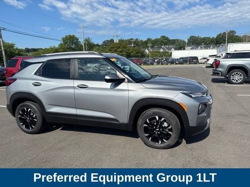 Used 2023 Chevrolet TrailBlazer LT FWD image 3