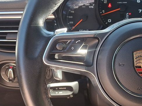 Used 2020 Porsche Macan AWD/4WD image 22