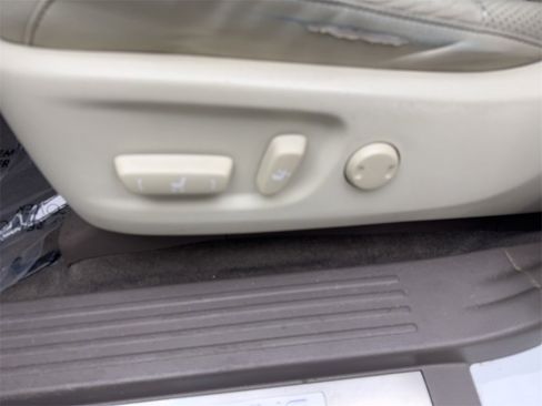 Used 2013 Lexus GX 460 Premium image 30