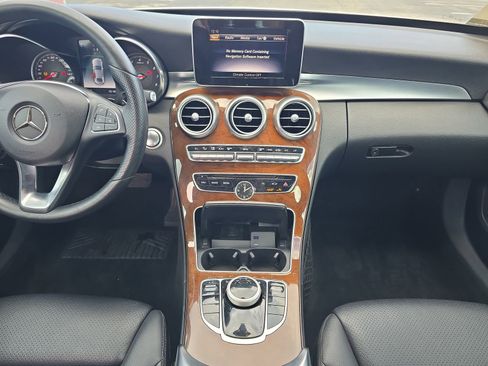 Used 2018 Mercedes-Benz C 300 4MATIC Sedan image 11