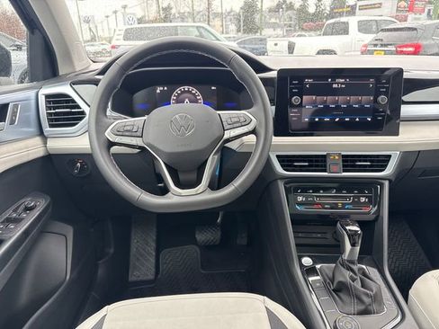 New 2026 Volkswagen Taos SE AWD/4WD image 20