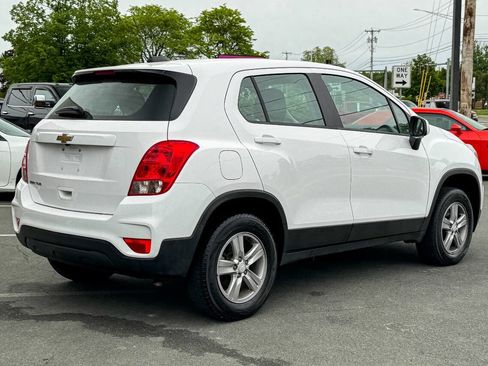 Used 2020 Chevrolet Trax LS AWD/4WD image 4
