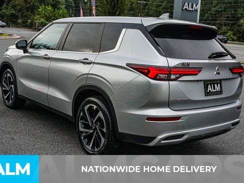 Used 2023 Mitsubishi Outlander SE image 6