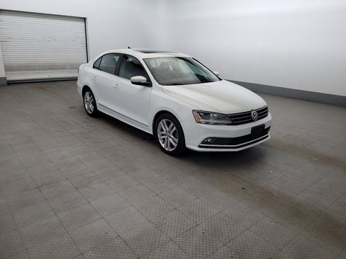 Used 2017 Volkswagen Jetta SEL FWD image 13