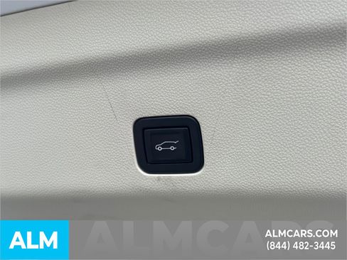 Used 2022 Cadillac Escalade Sport Platinum w/ LPO, ONYX Package image 27