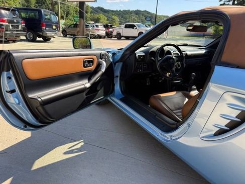 Used 2003 Toyota MR2 RWD image 15