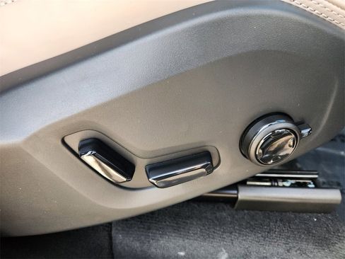 New 2026 Volvo XC90 B6 Ultra w/ Lounge Package image 20