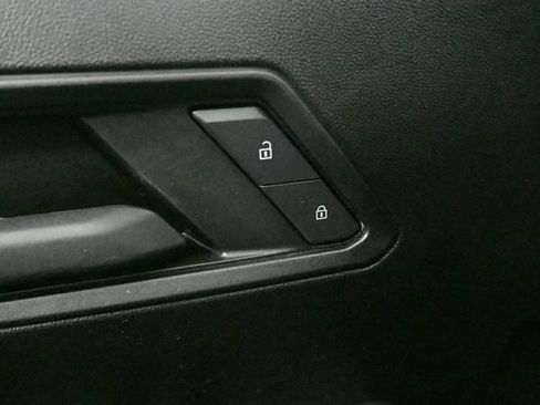 Used 2024 Chevrolet Colorado Trail Boss w/ LPO, Dark Essentials Package AWD/4WD image 18