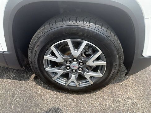 Used 2023 GMC Acadia SLT AWD/4WD image 31