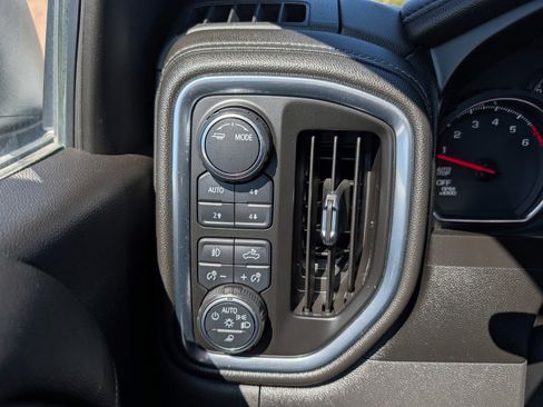 Used 2020 Chevrolet Silverado 1500 LTZ AWD/4WD image 30