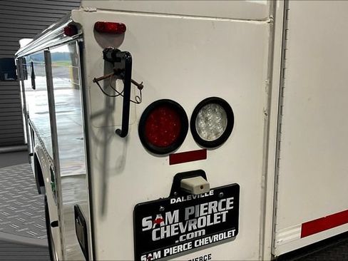Used 2016 Ford F550 4x4 Regular Cab Super Duty image 19