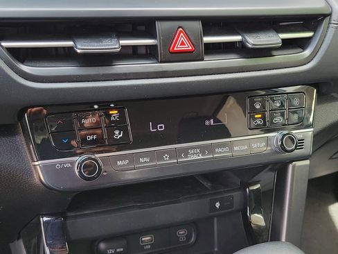 Certified 2024 Kia Seltos EX AWD/4WD image 27