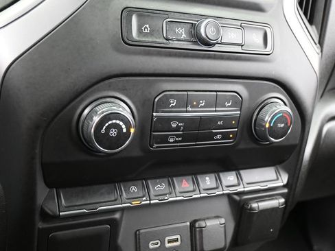 Used 2022 Chevrolet Silverado 1500 Custom RWD image 19