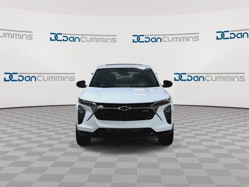 New 2026 Chevrolet Trax RS w/ Sunroof Package image 3