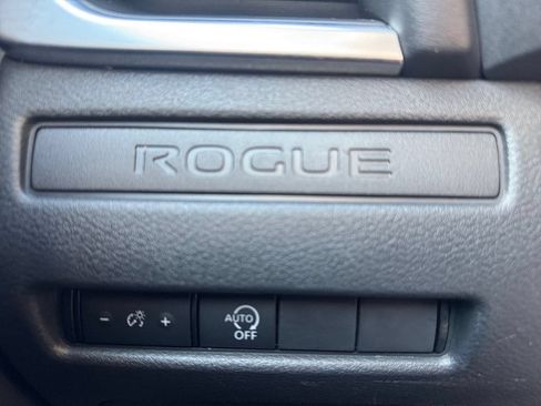Used 2023 Nissan Rogue S AWD/4WD image 15